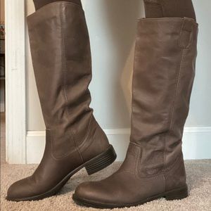 Women’s Gray Leather Boots